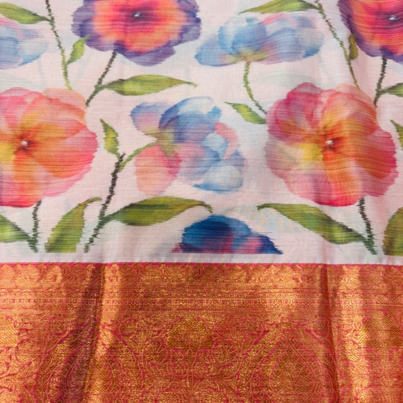 New floral Kanchi kanchipuram saree - Picture 7 of 9